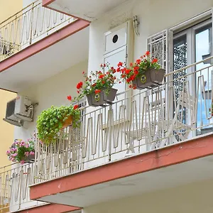 the-loft-vomero.hotels-amalfi.com/
