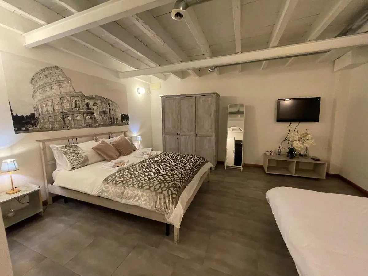 Apartment In The Heart Of Roma Italy